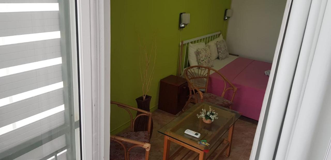 เลอโบวัลลอน บี แอนด์ บี Bed & Breakfast มาเฮบอร์ก ภายนอก รูปภาพ