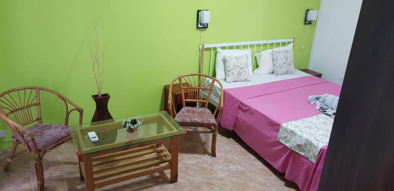 เลอโบวัลลอน บี แอนด์ บี Bed & Breakfast มาเฮบอร์ก ภายนอก รูปภาพ