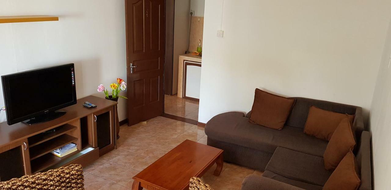 เลอโบวัลลอน บี แอนด์ บี Bed & Breakfast มาเฮบอร์ก ภายนอก รูปภาพ