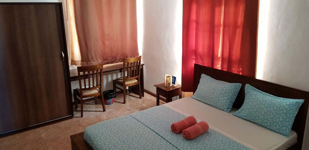 เลอโบวัลลอน บี แอนด์ บี Bed & Breakfast มาเฮบอร์ก ภายนอก รูปภาพ