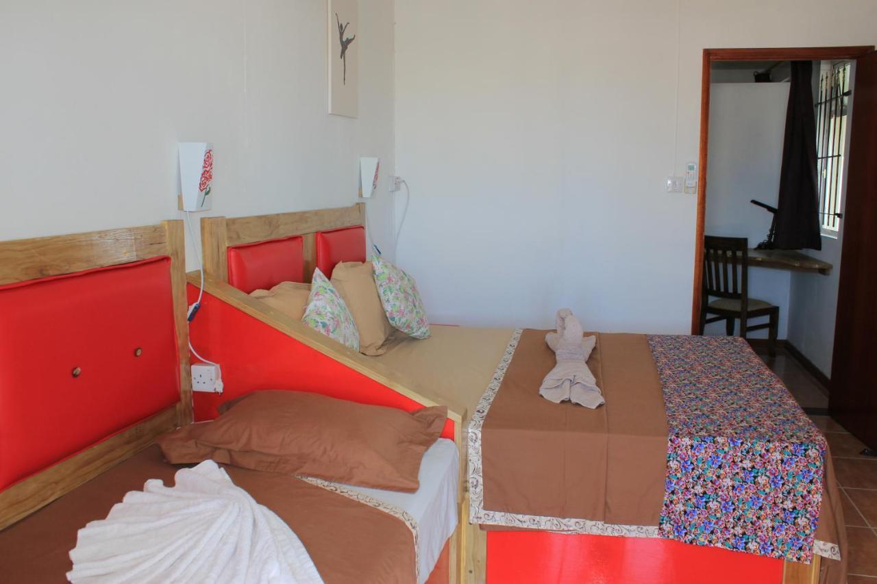 เลอโบวัลลอน บี แอนด์ บี Bed & Breakfast มาเฮบอร์ก ภายนอก รูปภาพ