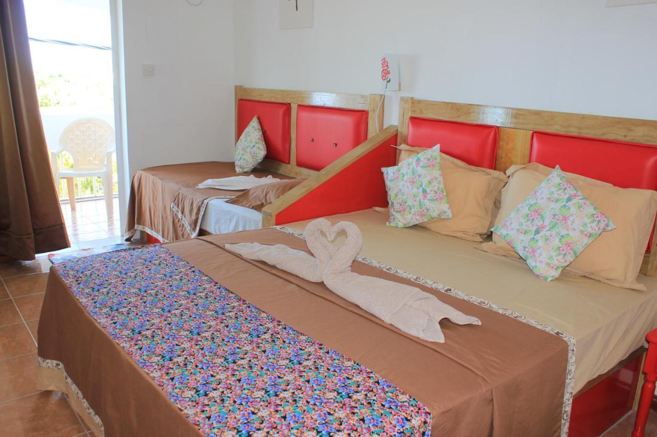 เลอโบวัลลอน บี แอนด์ บี Bed & Breakfast มาเฮบอร์ก ภายนอก รูปภาพ