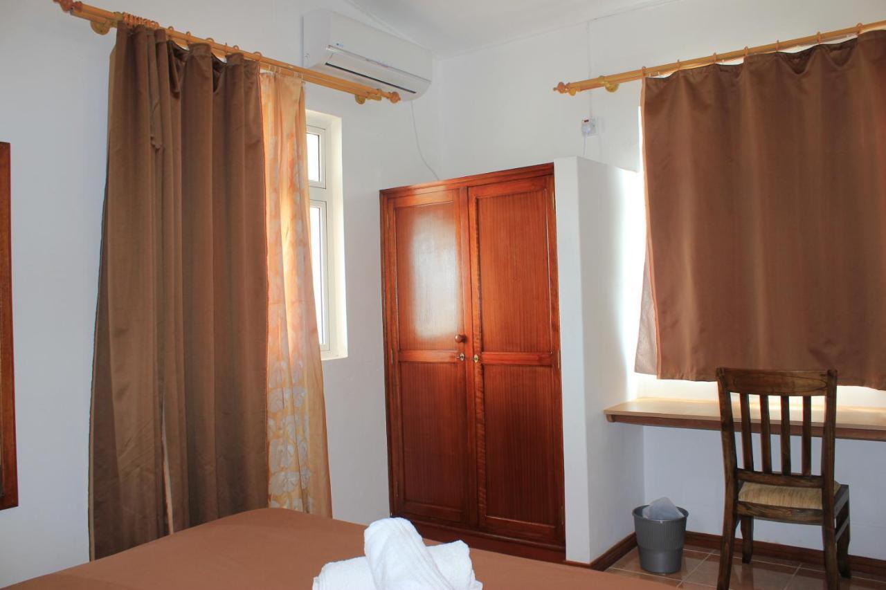 เลอโบวัลลอน บี แอนด์ บี Bed & Breakfast มาเฮบอร์ก ภายนอก รูปภาพ